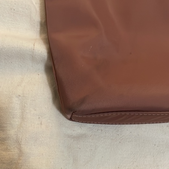 Adjustable crossbody - Picture 4 of 11